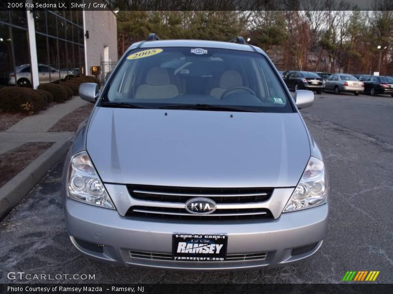 Silver / Gray 2006 Kia Sedona LX
