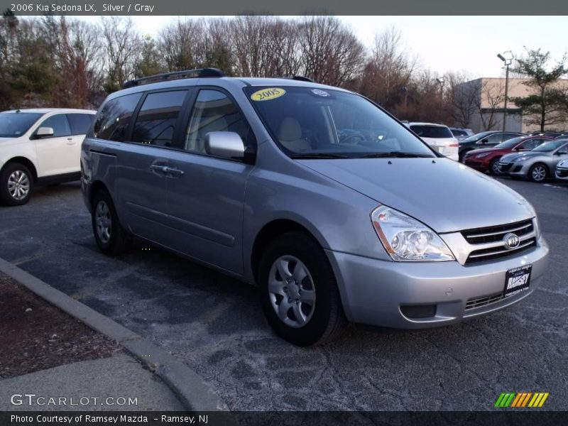 Silver / Gray 2006 Kia Sedona LX