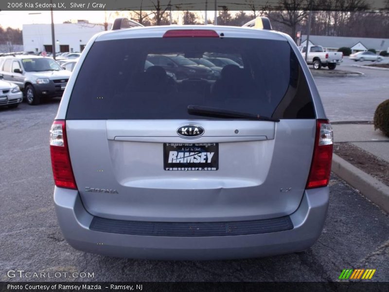 Silver / Gray 2006 Kia Sedona LX