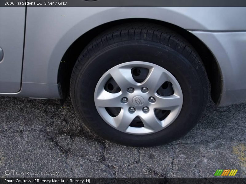 Silver / Gray 2006 Kia Sedona LX