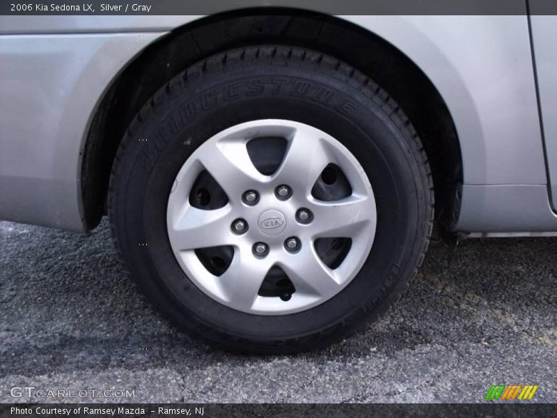 Silver / Gray 2006 Kia Sedona LX