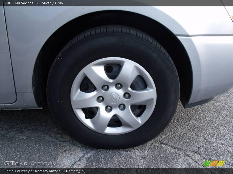 Silver / Gray 2006 Kia Sedona LX