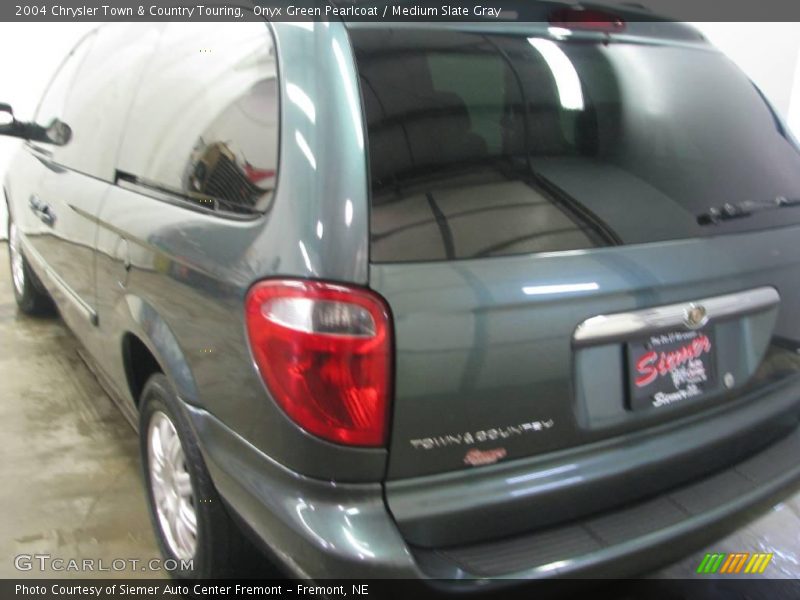 Onyx Green Pearlcoat / Medium Slate Gray 2004 Chrysler Town & Country Touring