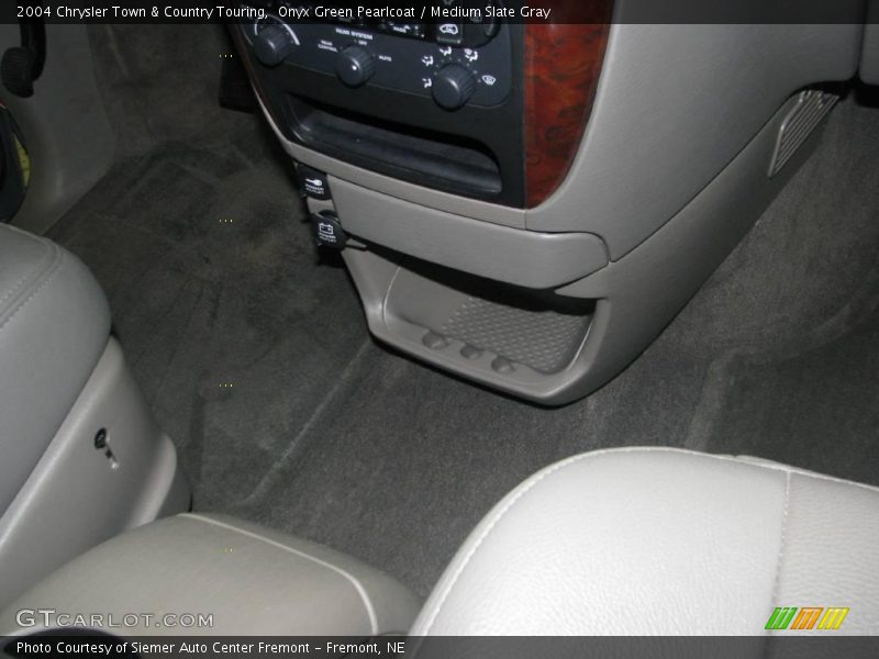 Onyx Green Pearlcoat / Medium Slate Gray 2004 Chrysler Town & Country Touring
