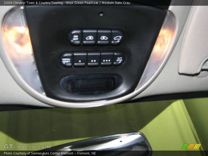 Onyx Green Pearlcoat / Medium Slate Gray 2004 Chrysler Town & Country Touring