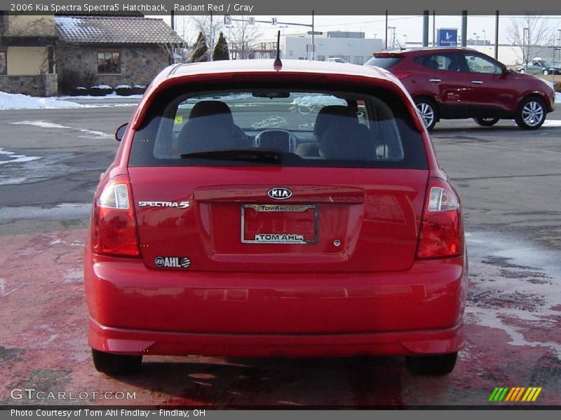 Radiant Red / Gray 2006 Kia Spectra Spectra5 Hatchback