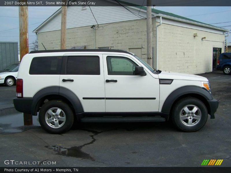 Stone White / Dark Slate Gray 2007 Dodge Nitro SXT