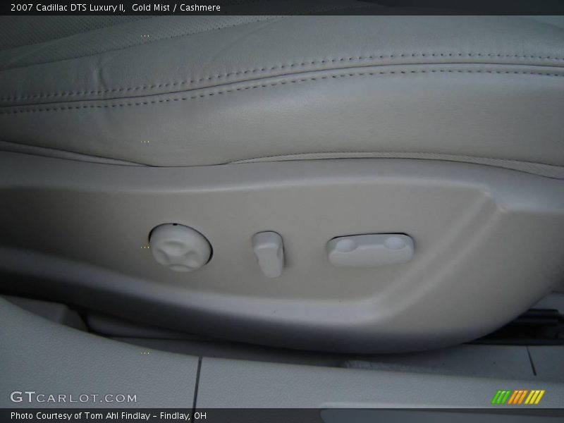 Gold Mist / Cashmere 2007 Cadillac DTS Luxury II