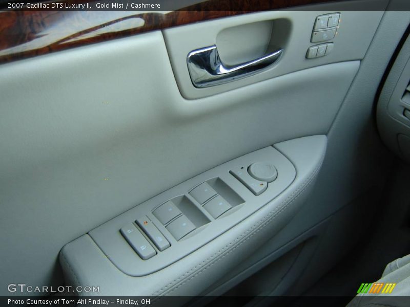 Gold Mist / Cashmere 2007 Cadillac DTS Luxury II