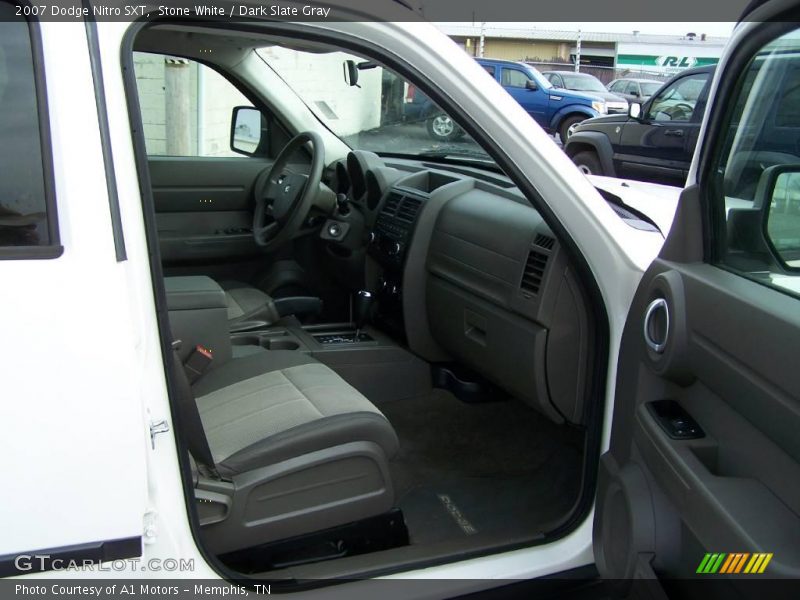 Stone White / Dark Slate Gray 2007 Dodge Nitro SXT