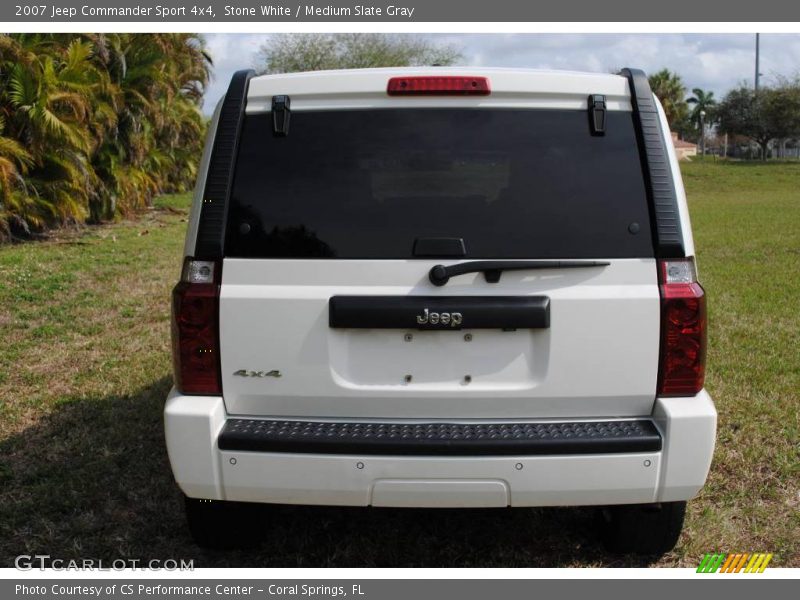 Stone White / Medium Slate Gray 2007 Jeep Commander Sport 4x4