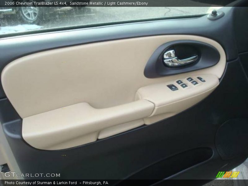 Sandstone Metallic / Light Cashmere/Ebony 2006 Chevrolet TrailBlazer LS 4x4