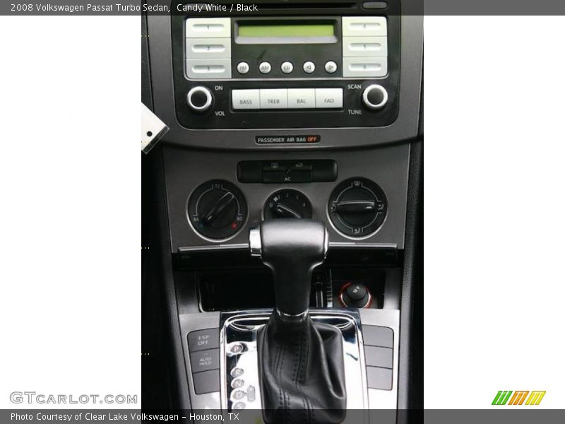 Candy White / Black 2008 Volkswagen Passat Turbo Sedan
