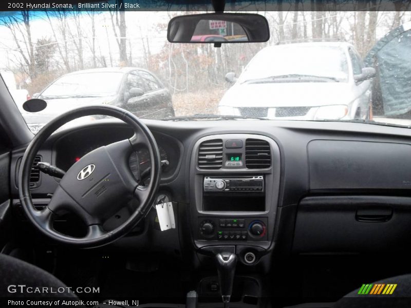 Brilliant Silver / Black 2002 Hyundai Sonata