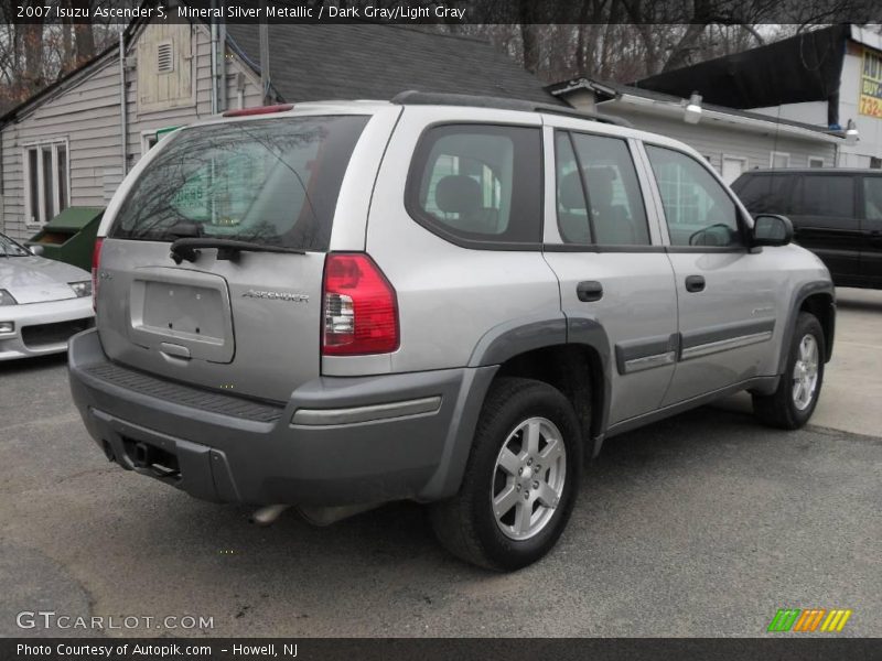 Mineral Silver Metallic / Dark Gray/Light Gray 2007 Isuzu Ascender S