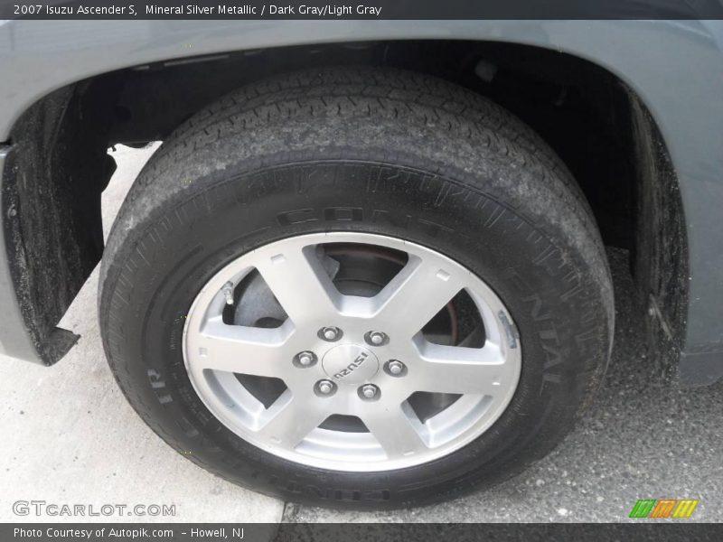 Mineral Silver Metallic / Dark Gray/Light Gray 2007 Isuzu Ascender S