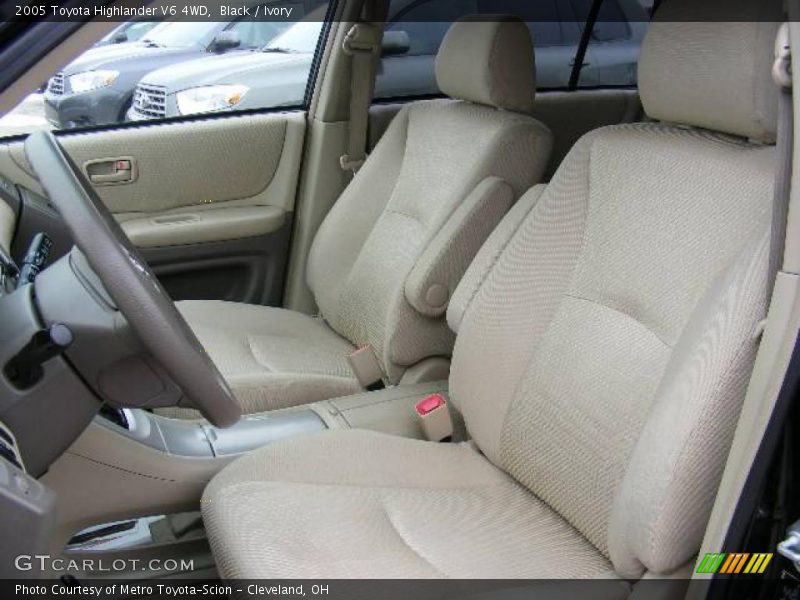 Black / Ivory 2005 Toyota Highlander V6 4WD
