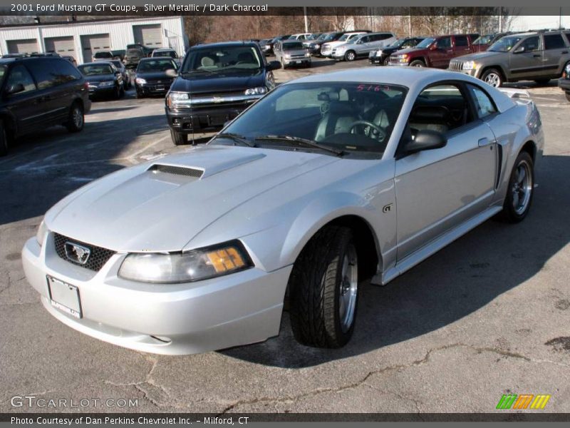 Silver Metallic / Dark Charcoal 2001 Ford Mustang GT Coupe