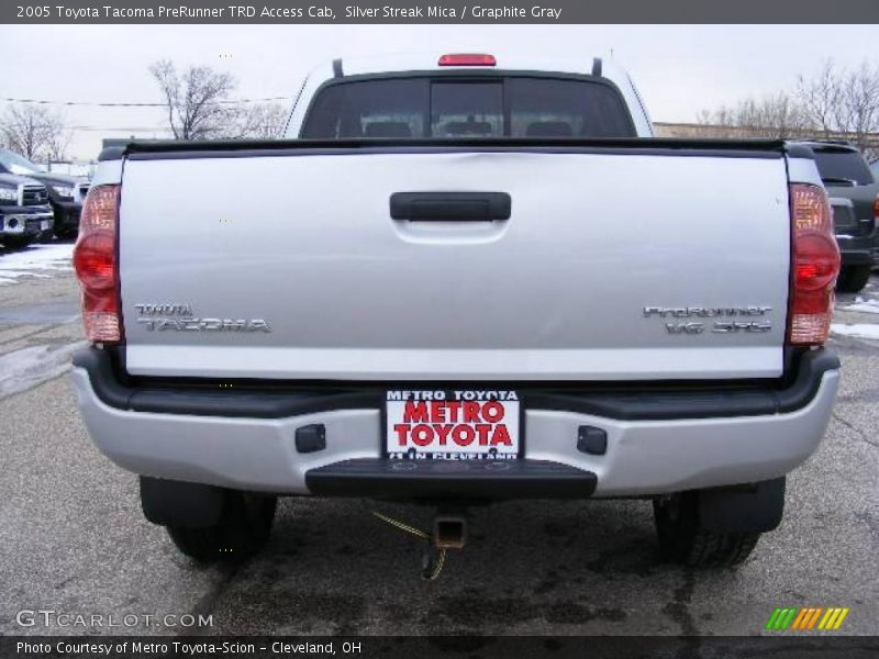 Silver Streak Mica / Graphite Gray 2005 Toyota Tacoma PreRunner TRD Access Cab