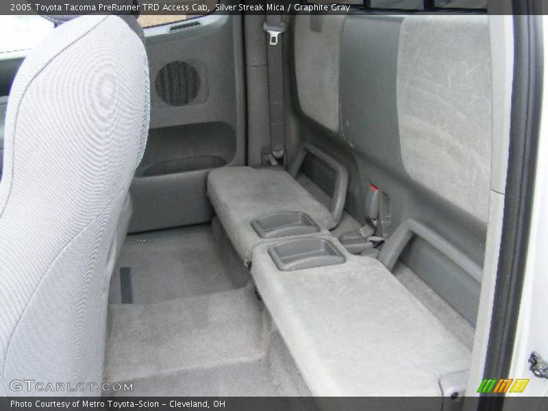 Silver Streak Mica / Graphite Gray 2005 Toyota Tacoma PreRunner TRD Access Cab
