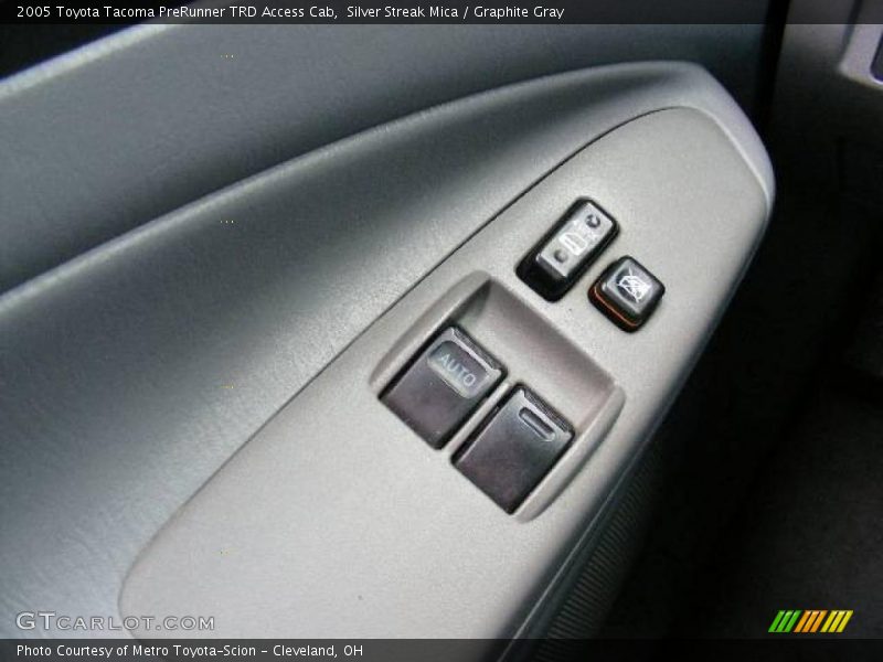 Silver Streak Mica / Graphite Gray 2005 Toyota Tacoma PreRunner TRD Access Cab