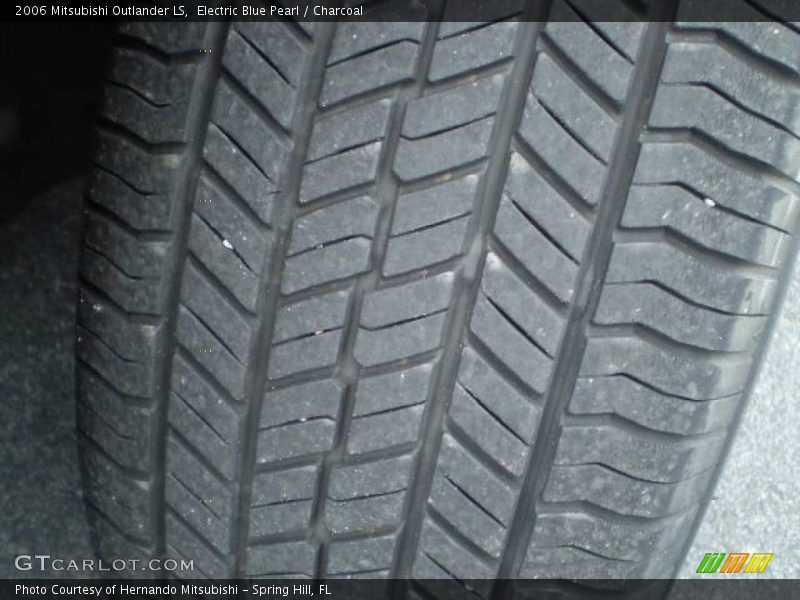 Electric Blue Pearl / Charcoal 2006 Mitsubishi Outlander LS