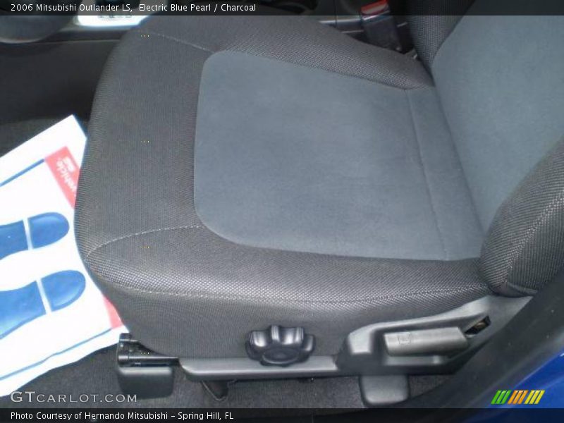 Electric Blue Pearl / Charcoal 2006 Mitsubishi Outlander LS