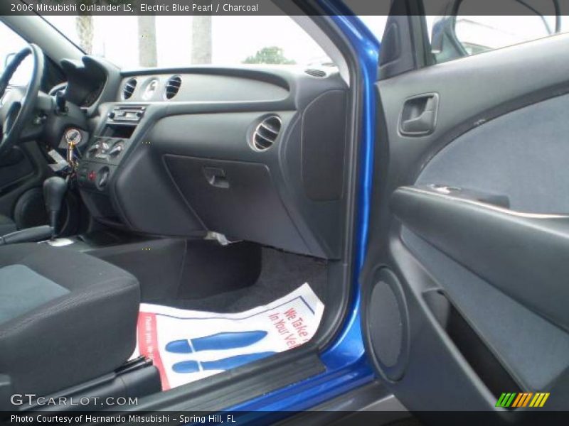 Electric Blue Pearl / Charcoal 2006 Mitsubishi Outlander LS