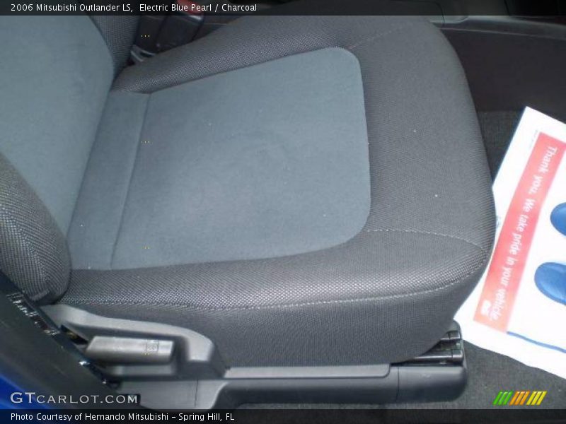 Electric Blue Pearl / Charcoal 2006 Mitsubishi Outlander LS
