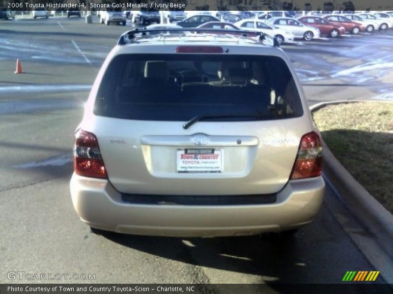 Sonora Gold Metallic / Ivory Beige 2006 Toyota Highlander I4