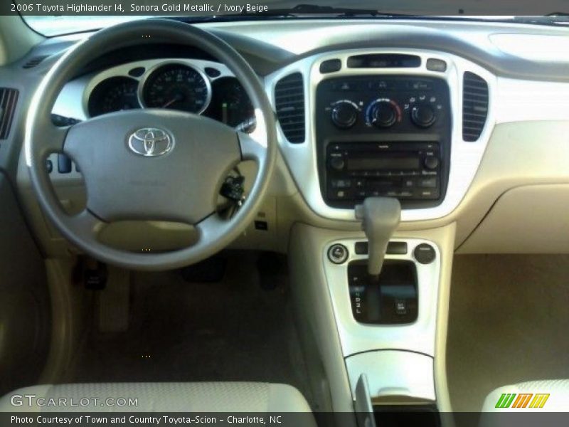 Sonora Gold Metallic / Ivory Beige 2006 Toyota Highlander I4