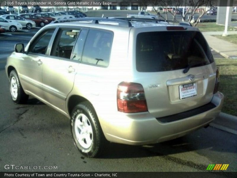 Sonora Gold Metallic / Ivory Beige 2006 Toyota Highlander I4