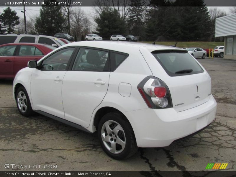 Ultra White / Ebony 2010 Pontiac Vibe 1.8L