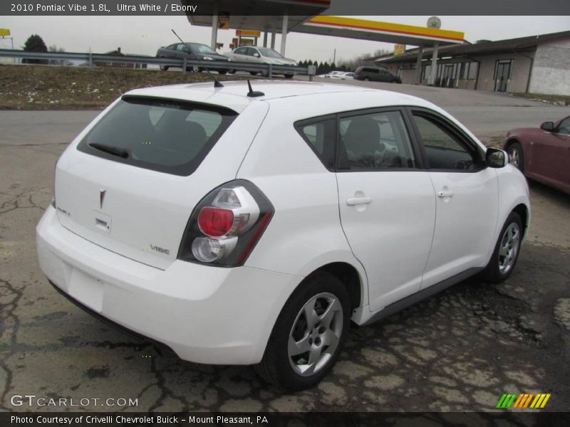 Ultra White / Ebony 2010 Pontiac Vibe 1.8L