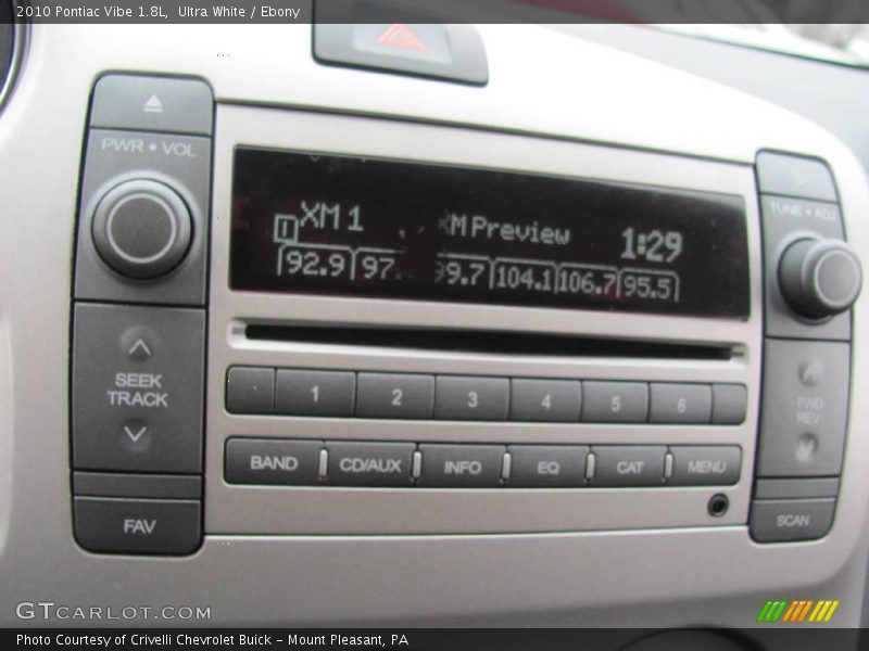 Ultra White / Ebony 2010 Pontiac Vibe 1.8L