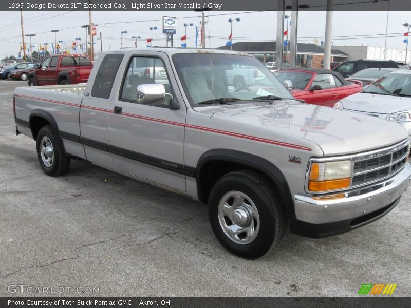 Light Silver Star Metallic / Gray 1995 Dodge Dakota SLT Extended Cab