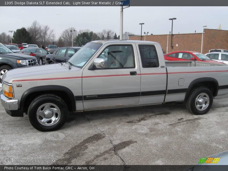 Light Silver Star Metallic / Gray 1995 Dodge Dakota SLT Extended Cab