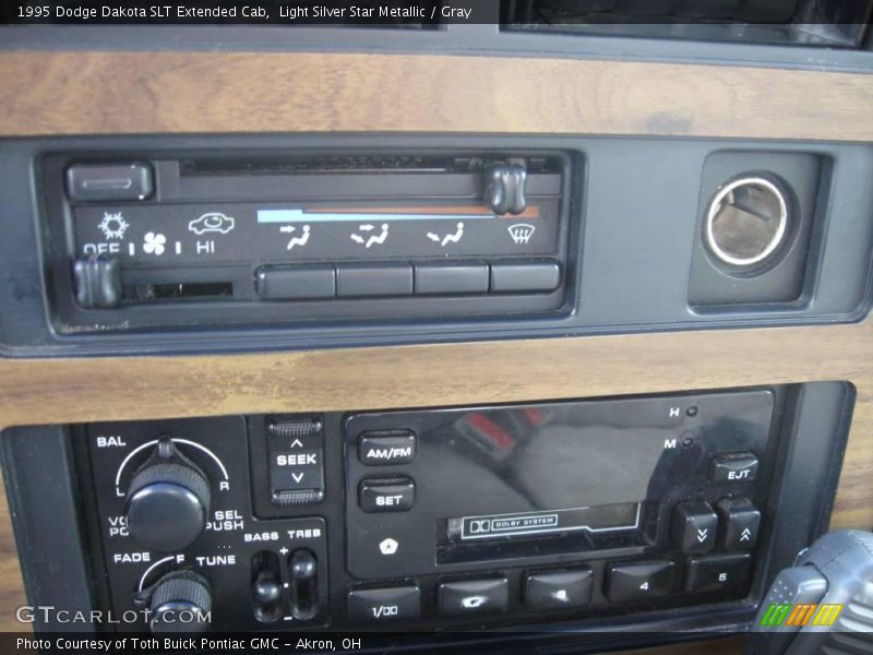 Light Silver Star Metallic / Gray 1995 Dodge Dakota SLT Extended Cab