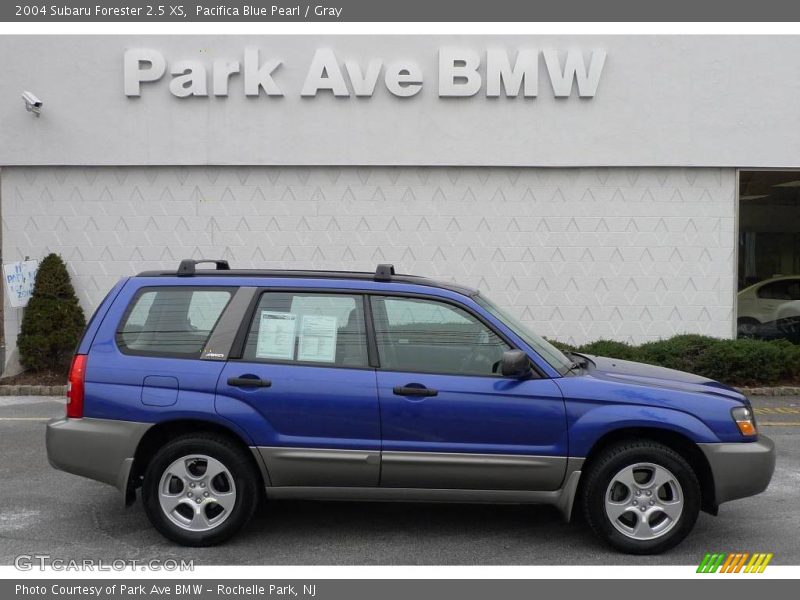Pacifica Blue Pearl / Gray 2004 Subaru Forester 2.5 XS