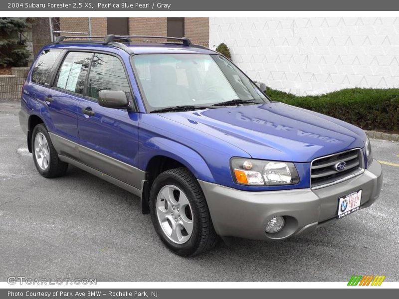 Pacifica Blue Pearl / Gray 2004 Subaru Forester 2.5 XS
