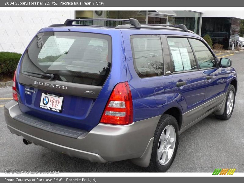 Pacifica Blue Pearl / Gray 2004 Subaru Forester 2.5 XS