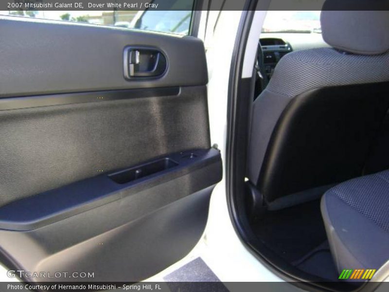 Dover White Pearl / Gray 2007 Mitsubishi Galant DE