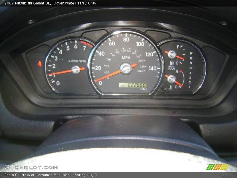 Dover White Pearl / Gray 2007 Mitsubishi Galant DE