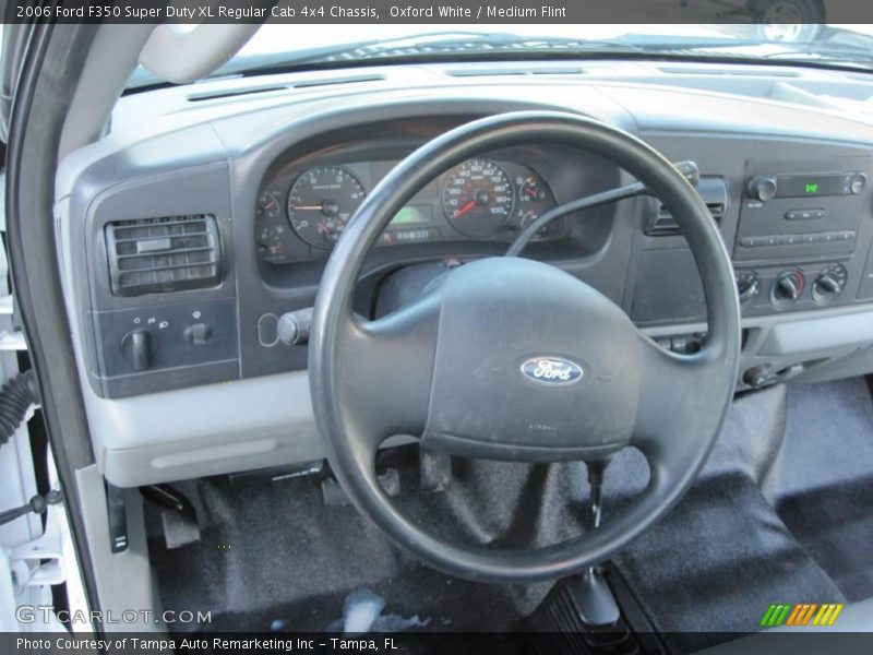 Oxford White / Medium Flint 2006 Ford F350 Super Duty XL Regular Cab 4x4 Chassis