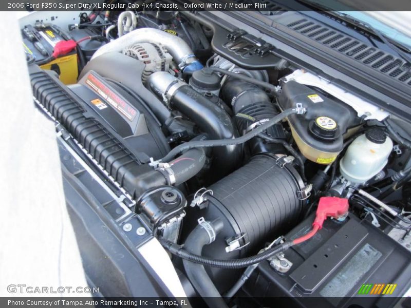 Oxford White / Medium Flint 2006 Ford F350 Super Duty XL Regular Cab 4x4 Chassis