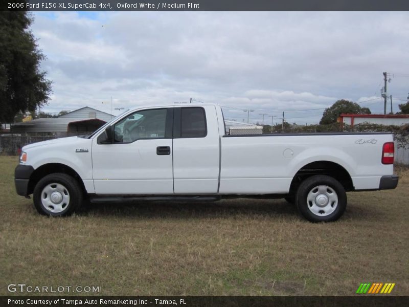 Oxford White / Medium Flint 2006 Ford F150 XL SuperCab 4x4