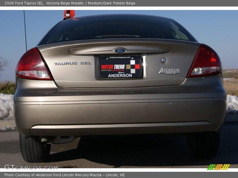 Arizona Beige Metallic / Medium/Dark Pebble Beige 2006 Ford Taurus SEL