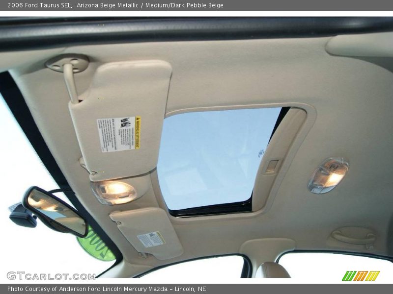 Arizona Beige Metallic / Medium/Dark Pebble Beige 2006 Ford Taurus SEL