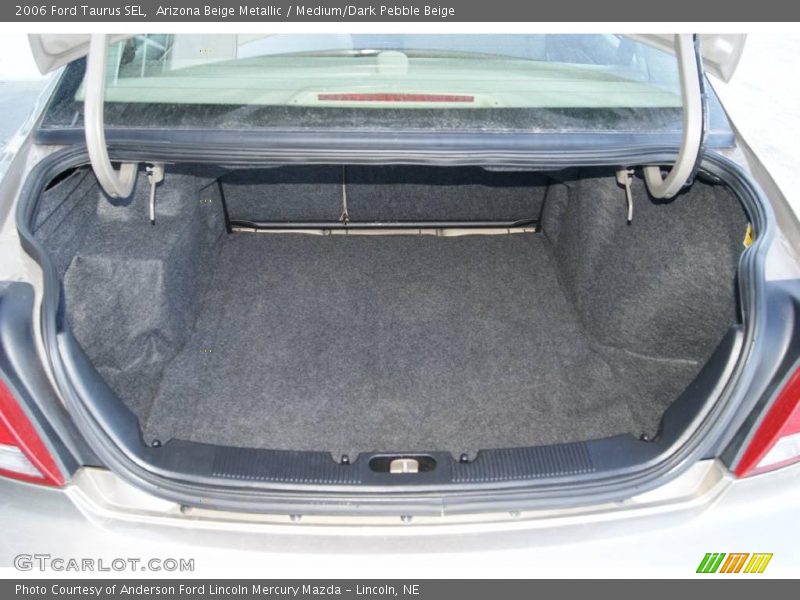 Arizona Beige Metallic / Medium/Dark Pebble Beige 2006 Ford Taurus SEL
