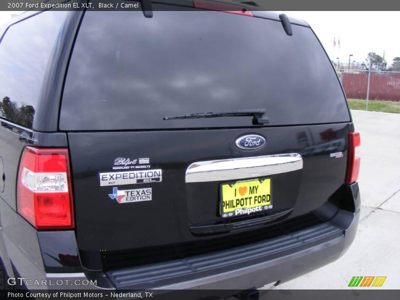 Black / Camel 2007 Ford Expedition EL XLT